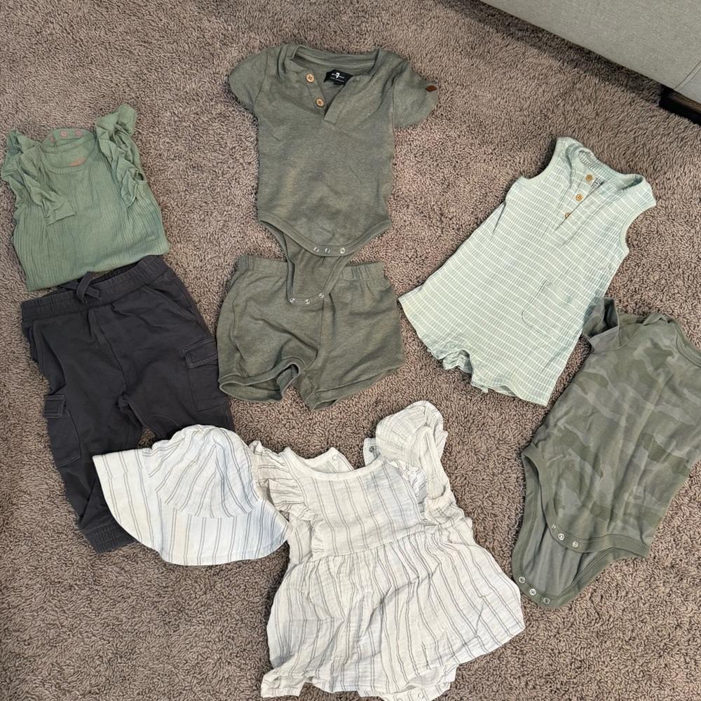 8 pc bundle - 9mo